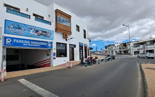 Local comercial a pie de calle, en una sola estancia y en una zona muy transitada. Oportunidad!!!-013